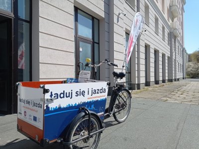 Bibliorower cargo wypełniony poezją wyjedzie na ulice Gdyni // fot. materiały prasowe Biblioteki Gdynia