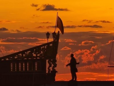 Jesienny wschód Słońca w Gdyni, zdjęcie z naszej grupy na FB „Gdynia w obiektywie