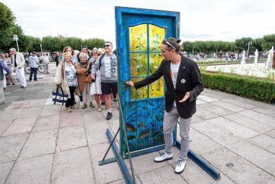 Na Festynie Tolerancji otwarto symboliczne Drzwi do Tolerancji // fot. Dawid Linkowski
