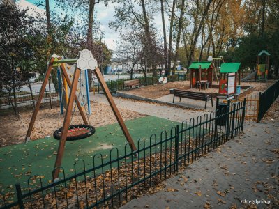 Plac zabaw między ul. Morską a ul. Dreszera został zmodernizowany (fot. Marcin Mielewski, Zarząd Dróg Miejskich)