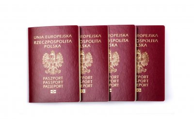 Zdjęcie paszportu, fot. materiały prasowe Pomorski Urząd Wojewódzki