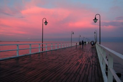 Weekend można zacząć od podziwiania wschodu słońca. Zdjęcie z naszej grupy na FB „Gdynia w obiektywie