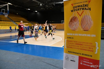 Odważni wygrywają - trening koszykówki // fot. Michał Puszczewicz