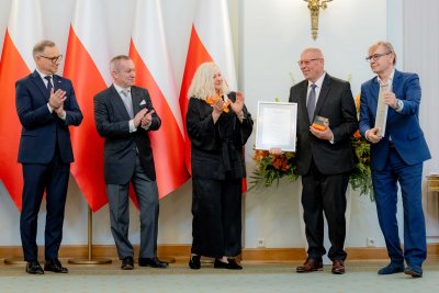 Na zdjęciu (od lewej): prezydent Andrzej Duda, prezes Towarzystwa Urbanistów Polskich Tomasz Majda, prezes Integracji Ewa Pawłowska, prezes Agencji Rozwoju Gdyni Markos Pagudis, Zbigniew Reszka - architekt z pracowni Arch-Deco  (fot. Marta Kuśmierz // Integracja)