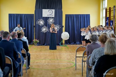Jubileusz 90-lecia Szkoły Podstawowej nr 11 uświetniły występy uczniów i absolwentów (fot. Magdalena Czernek)