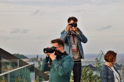 Spacery, które odbywają się w ramach Mini Open House Gdynia, to doskonała okazja do zrobienia ciekawych zdjęć // fot. materiały prasowe Open House Gdynia