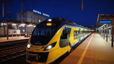 Pasażerowie skorzystają m.in. z dodatkowego połączenia z Gdyni do stacji Luzino // fot. SKM Trójmiasto / facebook.com/szybkakolejmiejska