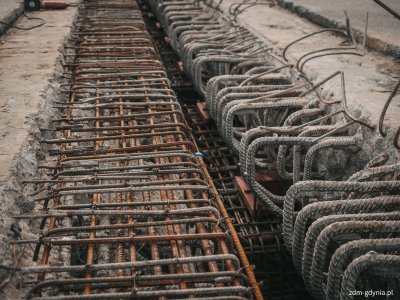 Zbrojenie dolnej części przegubu Estakady Kwiatkowskiego (fot. Marcin Mielewski, Zarząd Dróg Miejskich)