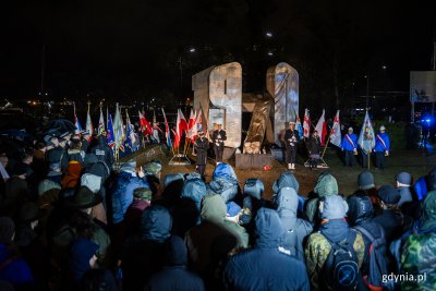 Gdyńskie uroczystości upamiętniające ofiary Grudnia '70 (fot. Karol Stańczak // zdjęcie archiwalne)