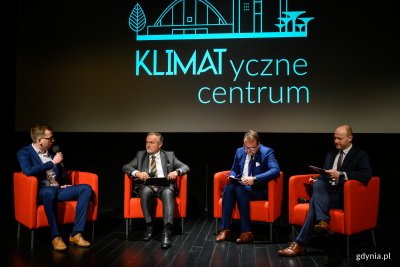 KLIMATyczne Centrum Gdyni - o projekcie opowiadają prezydent Wojciech Szczurek, wiceprezydent Marek Łucyk i wiceprezydent Bartosz Bartoszewicz // fot. Dawid Linkowski