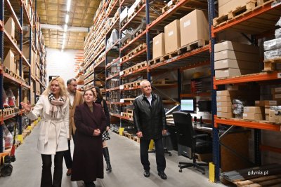 Na zdjęciu: prezydent Gdyni Aleksandra Kosiorek, wiceprezydent Gdyni Tomasz Augustyniak, prezes Klimawent Joanna Koniarek-Majkowska, właściciel Klimawent Janusz Kaszyński (fot. Magdalena Starnawska)