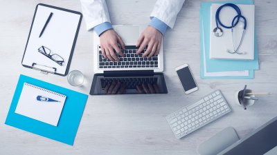 Gdynia każdego roku nagradza wyróżniających się pracowników ochrony zdrowia. Gdyńskie Centrum Zdrowia przyjmuje zgłoszenia od 1 sierpnia (fot. zdjęcie poglądowe // Pixabay.pl)