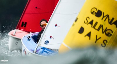Regaty Gdynia Sailing Days 2025, łódka na wodach Zatoki Gdańskiej (fot. Robert Hajduk)