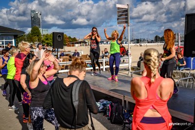 Festyn z okazji Światowego Dnia Serca i trzygodzinny maraton zumby! // fot. Dawid Linkowski