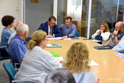 W spotkaniu z mieszkańcami wzięli udział Marek Łucyk, wiceprezydent Gdyni ds. rozwoju i Andrzej Ryński, zastępca dyrektora ZDiZ, fot, Jan Ziarnicki