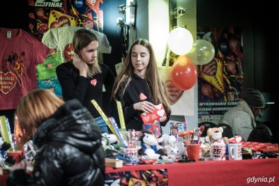 Sztab w Teatrze Miejskim podczas 26. finału WOŚP, fot. Dawid Linkowski
