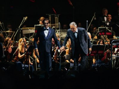 Koncert Andrei Bocellego z Akademickim Chórem Uniwersytetu Morskiego w Gdyni na Stadionie PGE Narodowym w Warszawie. Fot. Jakub Janecki, źródło: www.umg.edu.pl