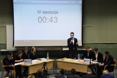 Gdyńscy uczniowie walczyli na słowa i argumenty // fot. Jan Ziarnicki