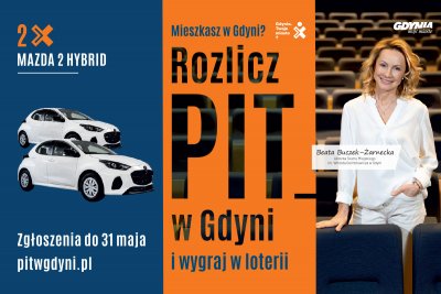 Plansza promocyjna Rozlicz PIT w Gdyni, z lewej grafika na niebieskim tle, w środku pomarańczowe tło, z prawej zdjęcie Beaty Buczek-Żarneckiej, w tle widownia teatralna. Napisy 