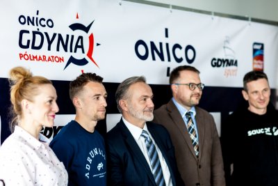 W niedzielę, punktualnie o godzinie 10:00, na trasę Onico Gdynia Półmaratonu ruszy ponad 7 tysięcy biegaczy z całego świata. Za nami konferencja zapowiadająca imprezę. / fot.SE 