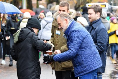 Kwesta na rzecz hospicjum // Fot. Michał Puszczewicz