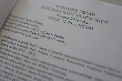 Porządek obrad XLIII Sesji Rady Miasta Gdyni // fot. Lechosław Dzierżak