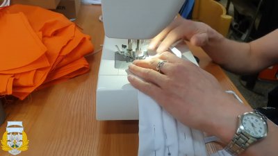 Na uczelni powstają m.in. maseczki ochronne wielokrotnego użytku // fot. AMW
