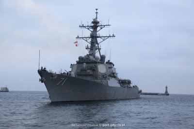 Niszczyciel USS Ross wpływa do Gdyni 16 listopada z wizytą roboczą. Fot. Tadeusz Urbaniak