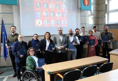 Członkinie i członkowie drugiej kadencji Gdyńskiej Rady Kultury w towarzystwie Mariusza Bzdęgi, dyrektora zarządzającego ds. kultury i aktywności mieszkańców (fot. Magda Śliżewska)