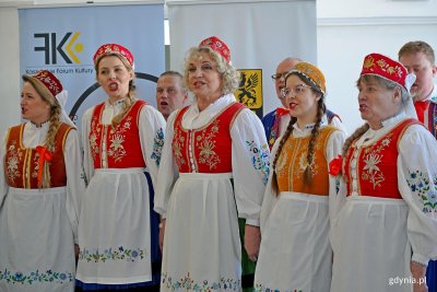 Zespół Pieśni i Tańca „Gdynia” uświetnił spotkanie członków gdyńskiego oddziału Zrzeszenia Kaszubsko-Pomorskiego (fot. Magdalena Czernek)