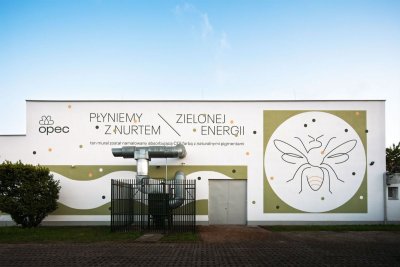 Ekomural na ścianie budynku OPEC przy stacji SKM Gdynia Leszczynki (mat. pras. OPEC)