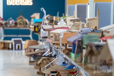 Tegoroczne konkursowe karmniki i budki lęgowe będą do odbioru w wybranych filiach Biblioteki Gdynia w piątek, 27 marca (fot. Paweł Budziński/archiwum)