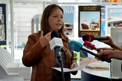 Wiceprezydentka Gdyni Oktawia Gorzeńska opowiedziała o nowych i kontynuowanych projektach w roku szkolnym 2026/2027 (fot. Magdalena Czernek)