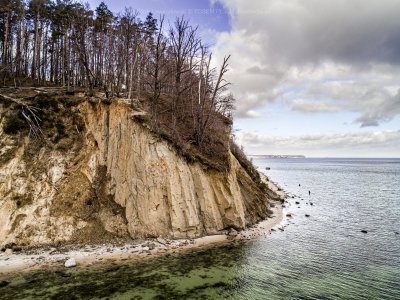 Orłowski klif po ostatnich sztormach i silnych wiatrach // fot. Piotr Lewandowski (TOSEM) / zdjęcie z naszej facebookowej grupy Gdynia w obiektywie