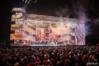 Scena inspirowana gdyńskim modernizmem robiła ogromne wrażenie (fot. Karol Stańczak)