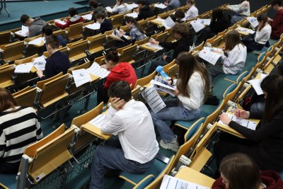 Uczniowie gdyńskich szkół podstawowych i ponadpodstawowych wzięli udział w II etapie Konkursu Wiedzy o Gdyni (Fot. Dorota Patzer)