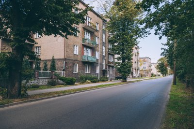 W ramach przeprowadzanych prac docieplone zostaną trzy ściany bloku przy. ul. Arciszewskich 23 (fot. Alina Żemojdzin)