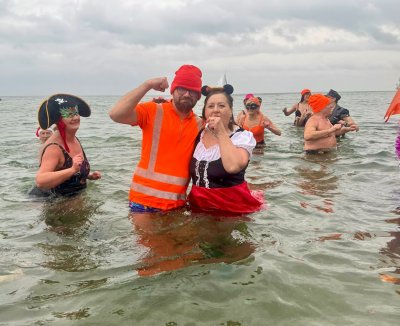 Tak Stowarzyszenie „Morsy Gdyńskie” powitało nowy rok (fot. Stowarzyszenie „Morsy Gdyńskie”)