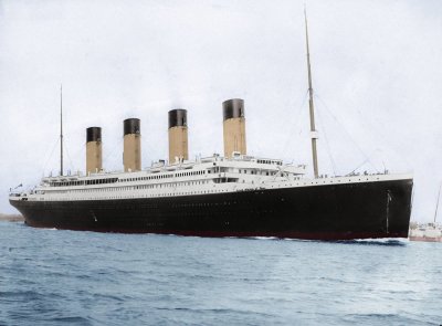 Cyfrowo pokolorowana fotografia „Titanica” (fot. domena publiczna)