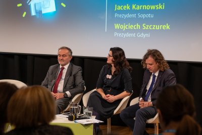 Wojciech Szczurek, Aleksandra Dulkiewicz i Jacek Karnowski podzcas debaty 