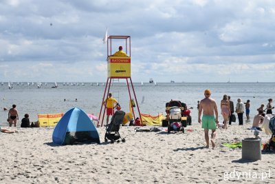 Wieża ratownicza na plaży Śródmieście, fot. Magdalena Śliżewska