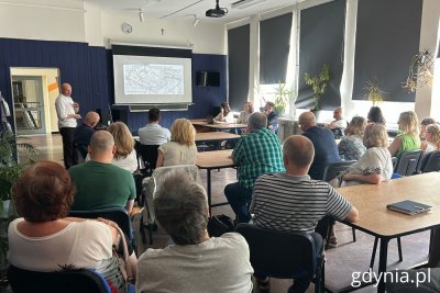 Spotkanie z mieszkańcami odbyło się w Zespole Szkół Chłodniczych i Elektronicznych (fot. Magdalena Starnawska)