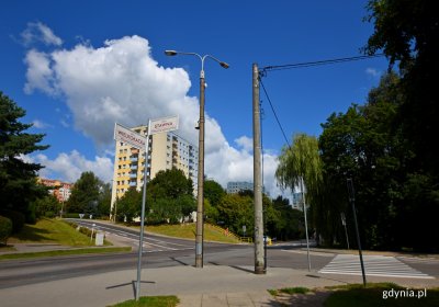 W ramach inwestycji przebudowane zostanie również skrzyżowanie ulic Hodowlanej, Wielkokackiej i Stawnej // fot. Marcin Mielewski