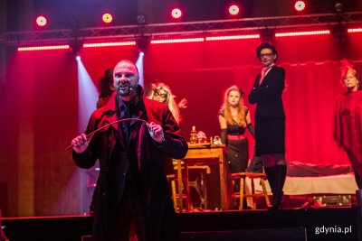 Ubiegłoroczną edycję „Kurtyny” otworzył spektakl „Król Wschodzącego Słońca” w wykonaniu Grupy Artystycznej Nazaret // fot. Karol Stańczak