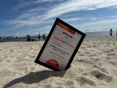 Dyplom za zajęcie III miejsca w ogólnopolskim Rankingu Polskich Plaż 2026 Magazynu Travellist (fot. Magdalena Iwanowicz-Mongird)