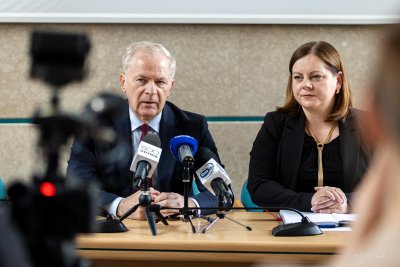 Senator RP Sławomir Rybicki oraz Aleksandra Kosiorek, prezydent Gdyni (fot. Kamil Złoch)