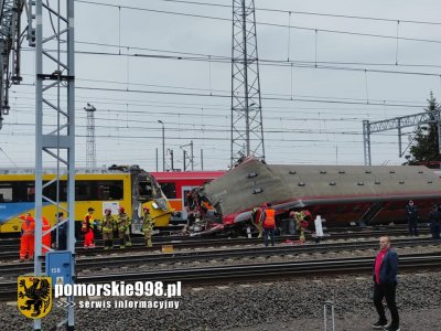 Katastrofa kolejowa w Gdyni. Są ranni, ruch pociągów dalekobieżnych odbywa się po torach SKM. Fot. Pomorskie 998/Facebook