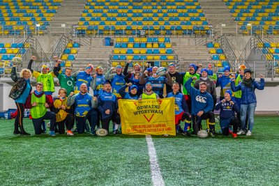 Odważni trenowali z rugbystami Arki Gdynia // fot. Marek Sałatowski (materiały kampanii „Odważni Wygrywają”)