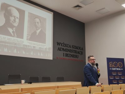 Pierwszy wykład z okazji 100-lecia Gdyni (fot. Dorota Patzer)