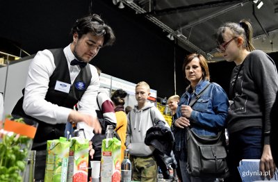 Technika i szkoły branżowe postawiły na prezentację swoich umiejętności, na zdj. przedstawiciel ZSHG w Gdyni, Mateusz Duma, fot. Kamil Złoch
